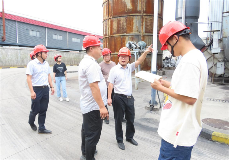 福建陜科能源公司開展“穩(wěn)增長 防風(fēng)險(xiǎn) 強(qiáng)作風(fēng)”安全大檢查-2.png 福建陜科能源公司開展“穩(wěn)增長 防風(fēng)險(xiǎn) 強(qiáng)作風(fēng)”安全大檢查-2.png