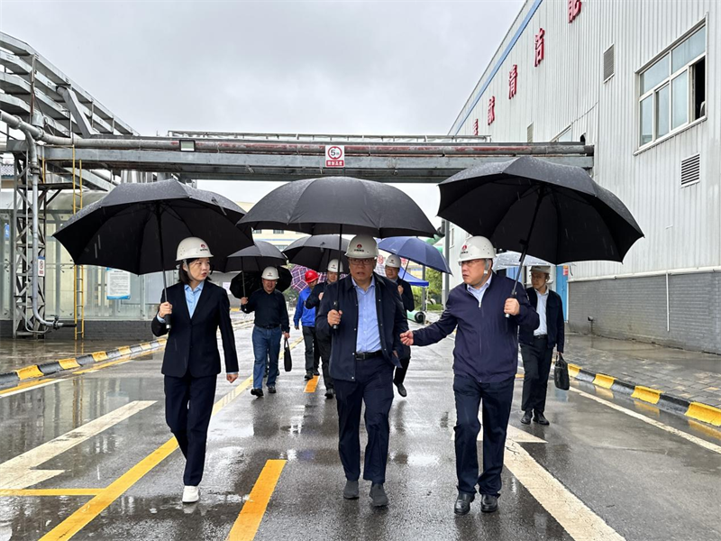 陜煤集團安全督查組到新型能源公司開展第三季度安全生產及消防安全大檢查1.png 陜煤集團安全督查組到新型能源公司開展第三季度安全生產及消防安全大檢查1.png