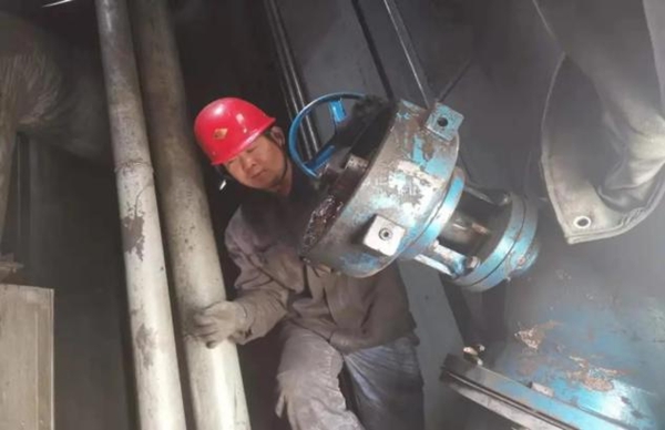 新型能源神木分公司:看看檢修現場的“流行色”4.jpg 新型能源神木分公司:看看檢修現場的“流行色”4.jpg