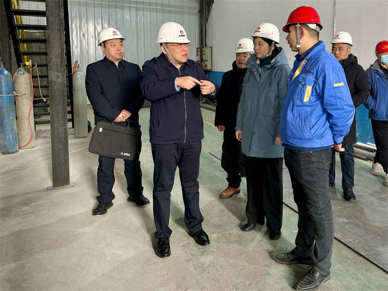 徐國強到咸陽公司檢查指導元旦期間安全生產工作2.png 徐國強到咸陽公司檢查指導元旦期間安全生產工作2.png