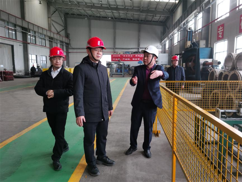 公司副總經理黃崗到基層單位檢查指導工作2.png 公司副總經理黃崗到基層單位檢查指導工作2.png