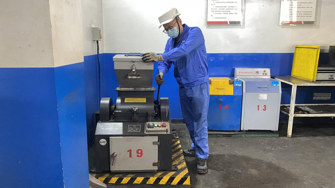 孫二軍 詩歌——《你要寫新能,就不能只寫......》