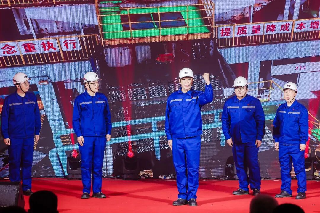 131770975242159494.jpg 《一場硬仗》.jpg