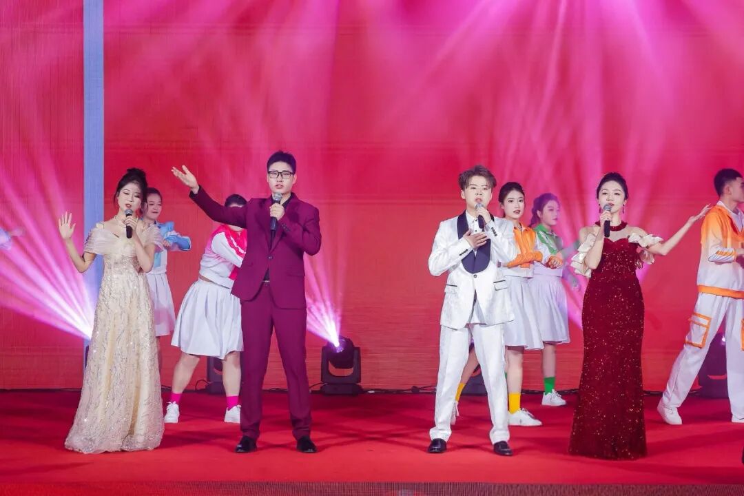 131770975298121386.jpg 《逐夢》.jpg